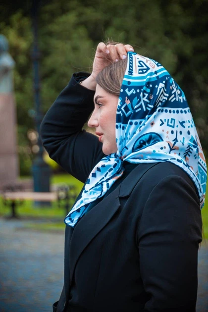 Велика дизайнерська хустка My Scarf "Круговорот життя 90 на 90 см - изображение 10