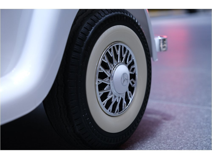 Samochód elektryczny dla dzieci Lean Toys Mercedes 540K Biały (5903802453157) - obraz 15