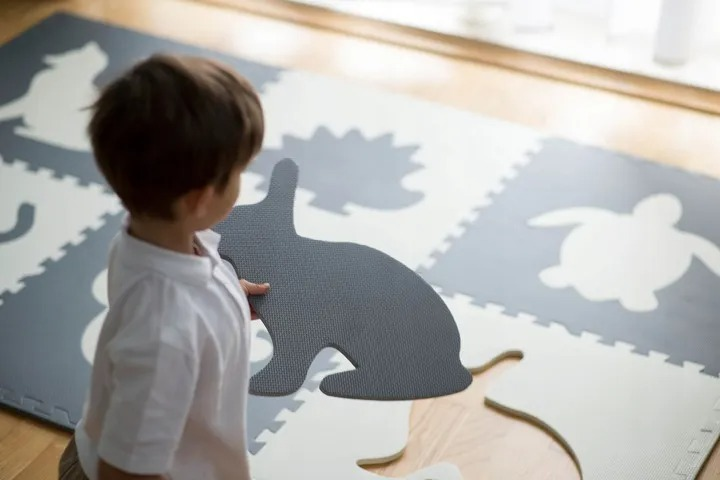 Mata piankowa dla dzieci RICOKIDS puzzle zwierzątka 6 szt białe i szare (5908220470748) - obraz 5