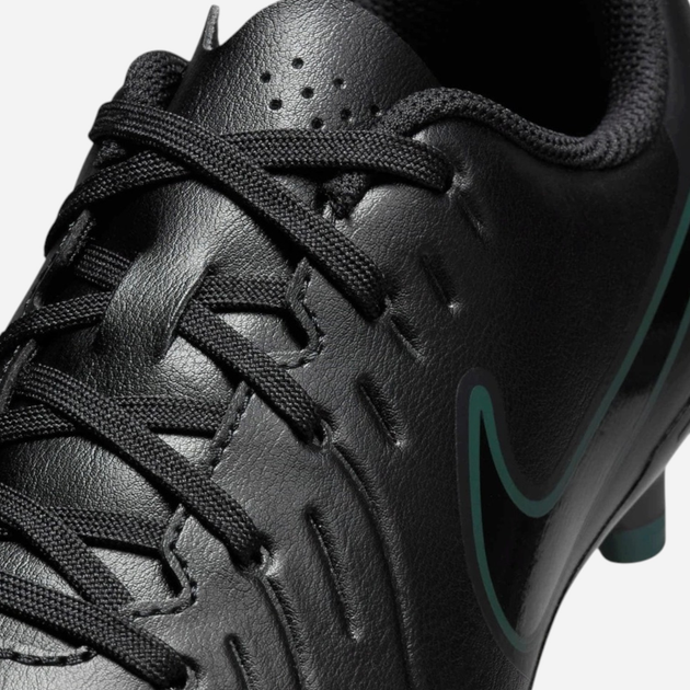 Підліткові футбольні бутси шиповки для хлопчика Nike Jr Legend 10 Club Fg/Mg DV4352-002 36 (4Y US) Чорні (197597327464) - зображення 6