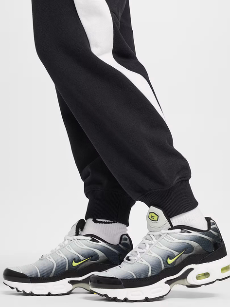 Spodnie dresowe młodzieżowe chłopięce joggery Nike K Nike Air Flc Jogger -Pd HF8811-010 147-158 L Czarne (197859953127) - obraz 4