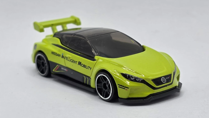 Машинка Базова Hot Wheels Nissan Leaf NISMO RC 02 Treasure Hunts