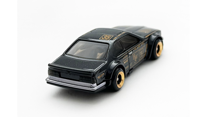 Машинка Базовая Hot Wheels BMW 635 CSi Wild Widebody 1:64 HYW38