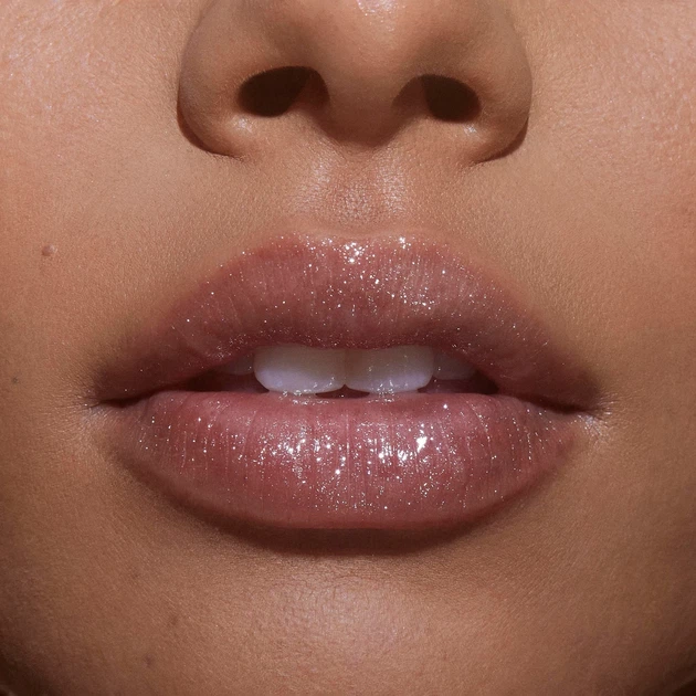 Блеск для губ Kylie Cosmetics "Moonstruck" Supple Kiss Lip Glaze Cosmic 2.0 Summer Makeup Collection - Фото 2 Блеск для губ Kylie Cosmetics "Moonstruck" Supple Kiss Lip Glaze Cosmic 2.0 Summer Makeup Collection - изображение 2