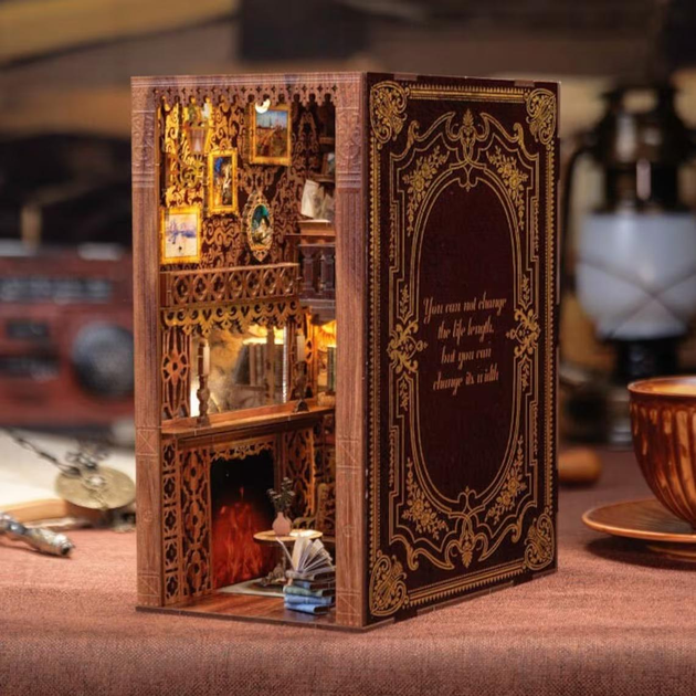 Інтер’єрний румбокс Book Nook — мініатюрний книжковий куточок, DIY набір для збирання - Фото 2 Інтер’єрний румбокс Book Nook — мініатюрний книжковий куточок, DIY набір для збирання - зображення 2