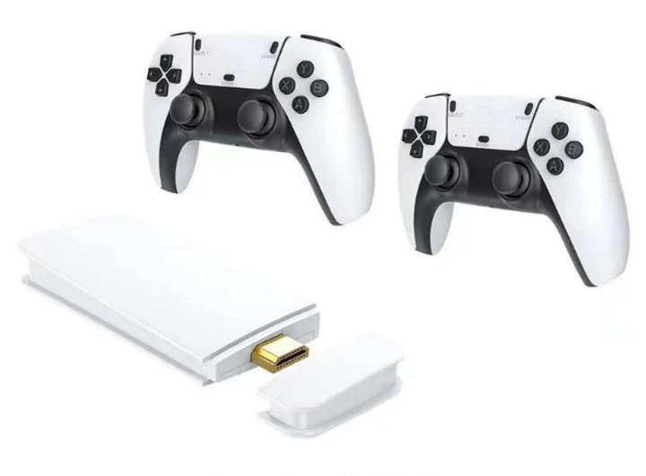 Игровая приставка M15 Plus 64 ГБ с поддержкой 4K и двумя беспроводными геймпадами - изображение 2