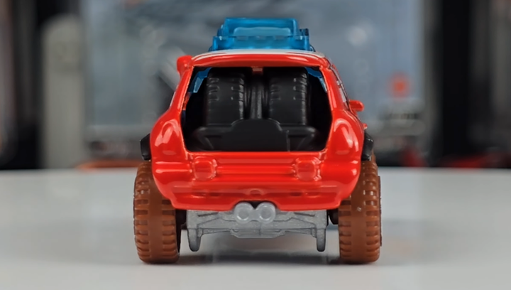 Машинка Базовая Hot Wheels Lil' Roar Mini Cooper Safari 1:64 HYW44
