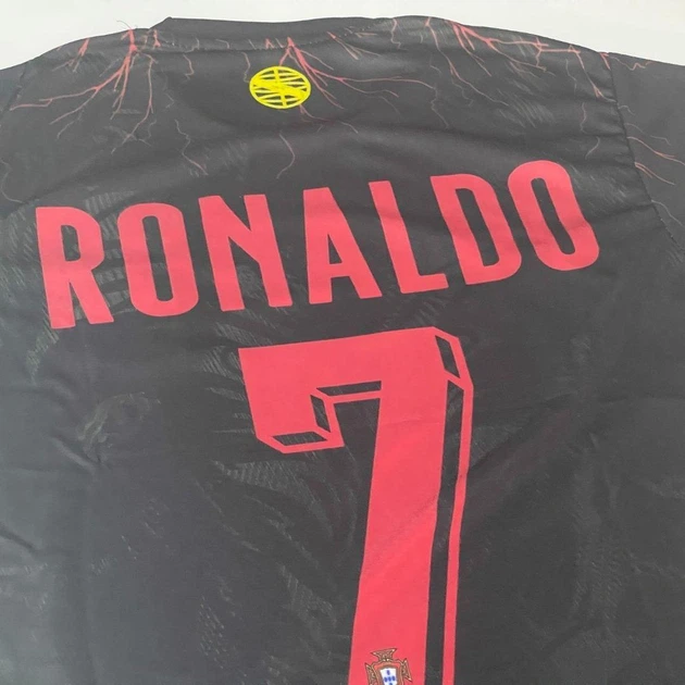 Форма футбольная детская Сборная Португалии №7 Ronaldo (Роналду) 164 (11 лет) черная - Фото 6 Форма футбольная детская Сборная Португалии №7 Ronaldo (Роналду) 164 (11 лет) черная - изображение 6