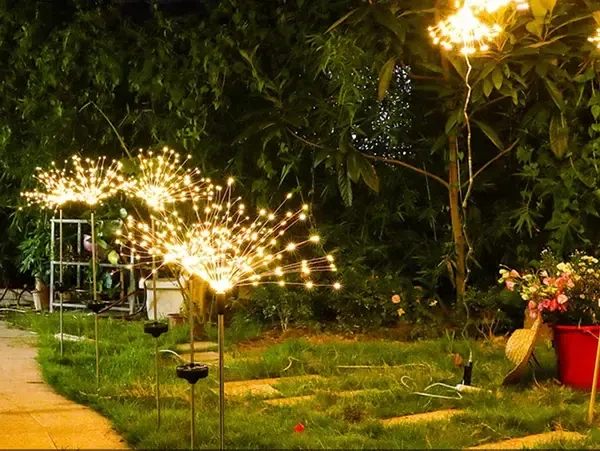 Ліхтар садовий Феєрверк газонний на сонячній батареї, 60 led, 8 режимів (2 шт у комплекті) - зображення 3