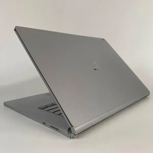 Ноутбук-трансформер Б-класс Microsoft Surface Book 2 / 15" (3240x2160) IPS Touch / Intel Core i7-8650U (4 (8) ядра по 1.9 - 4.2 GHz) / 16 GB DDR3 / 256 GB SSD / nVidia GeForce GTX 1060, 6 GB GDDR5, 192-bit / USB Type-C б/у - изображение 10