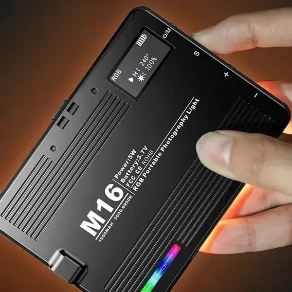 Накамерный свет (mini LED) M16 RGB (цветной) с возможностью крепления на смартфон и встроенный аккумулятором - изображение 3