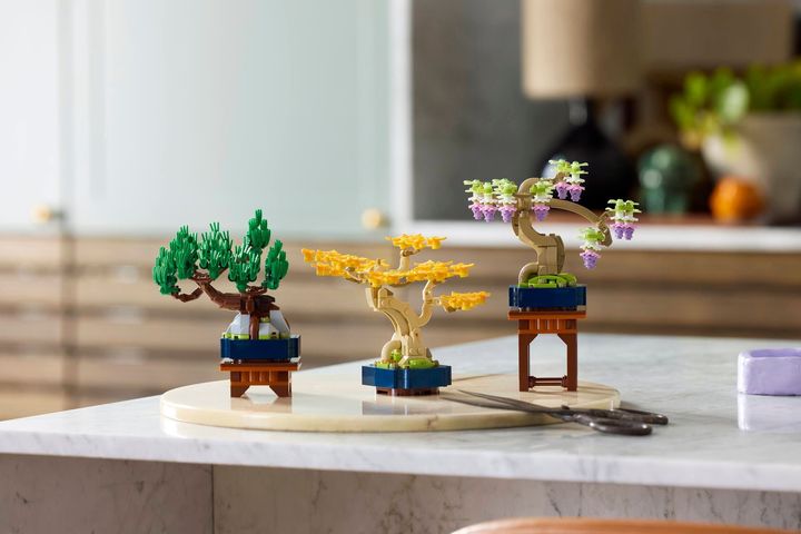 Zestaw klocków LEGO Botanicals Małe drzewka Bonsai 709 elementów (10373) - obraz 12