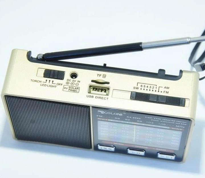 Портативний радіоприймач з ліхтариком FM приймач на батарейках АА або батарея BL-5C USB MP3 Golon RX-8866 Золотистий - Фото 4 Портативний радіоприймач з ліхтариком FM приймач на батарейках АА або батарея BL-5C USB MP3 Golon RX-8866 Золотистий - изображение 4