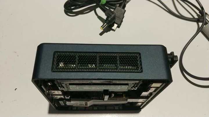 Неттоп Б-клас Intel NUC 11TNBi5 USFF / Intel Core i5-1135G7 (4 (8