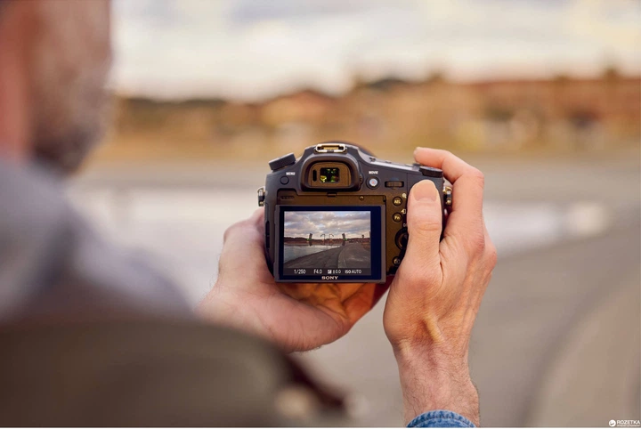 Фотоаппарат Sony Cyber-Shot DSC-RX10 MkIII (DSCRX10M3.RU3) купить