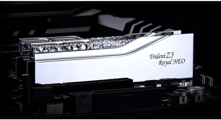 Pamięć RAM G.Skill DDR5-6400 32768MB PC5-51200 (Kit of 2x16384MB) Trident Z5 Royal Neo White (F5-6400J3039G16GX2-TR5NS) - obraz 5