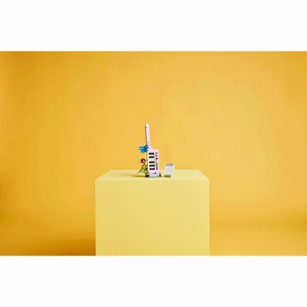 Конструктор дитячий LEGO Друкарська машинка з квітами (31169) - Фото 4 Конструктор дитячий LEGO Друкарська машинка з квітами (31169) - зображення 4