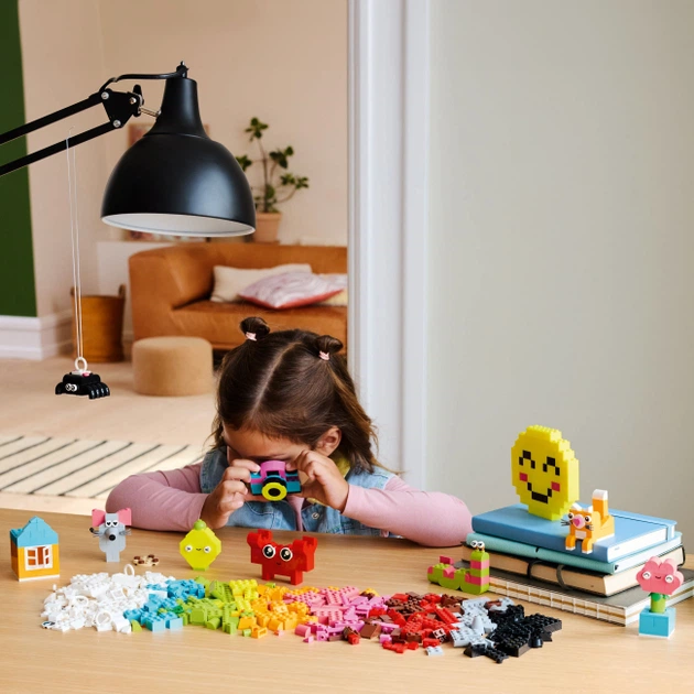 Конструктор Lego Classic Щасливий творчий набір (11042) - изображение 6