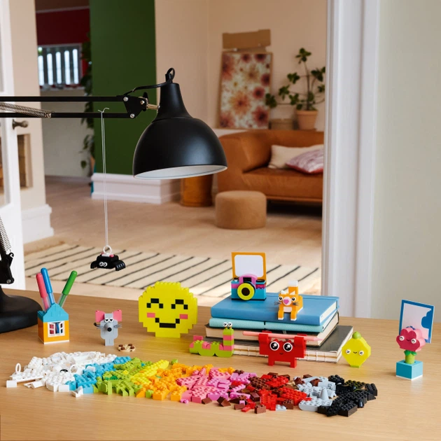 Конструктор Lego Classic Щасливий творчий набір (11042) - изображение 7