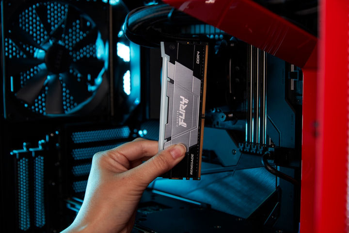 Оперативна пам'ять Kingston Fury DDR4-3600 32768MB PC4-28800 (Kit of 4x8192) Renegade RGB (KF436C16RB2AK4/32) - зображення 10