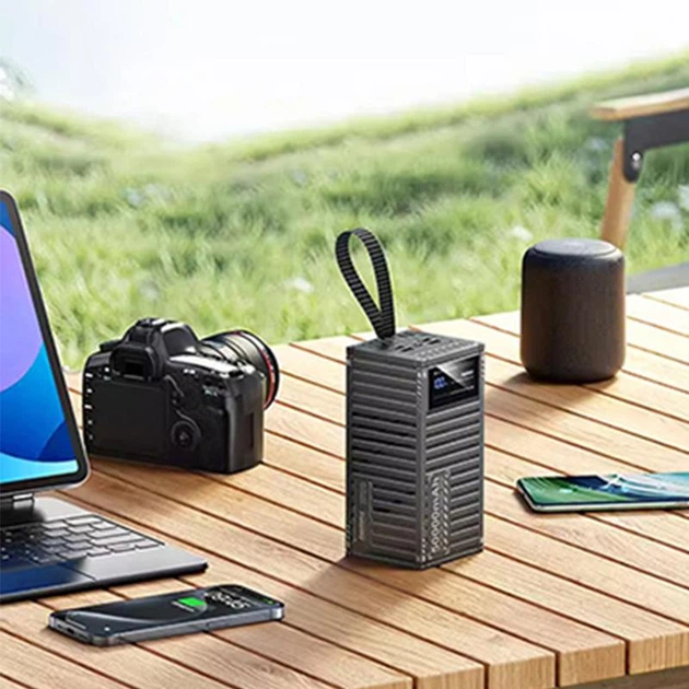 Павербанк Remax RPP-161 50000 mAh 27W 4USB/Type-C Портативний зовнішній акумулятор Power Bank зі швидкою зарядкою PD27W+QC22.5W Grey - Фото 6 Павербанк Remax RPP-161 50000 mAh 27W 4USB/Type-C Портативний зовнішній акумулятор Power Bank зі швидкою зарядкою PD27W+QC22.5W Grey - зображення 6