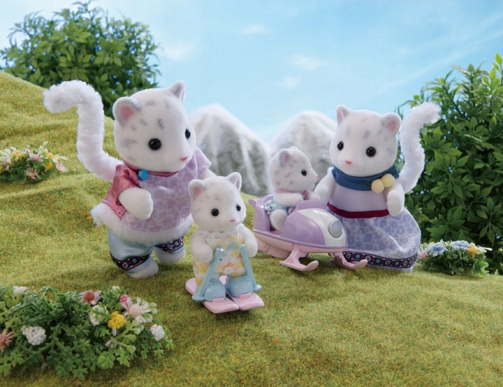 Набір фігурок Sylvanian Families Родина снігових барсів SLV5814 (5054131058145) - зображення 6