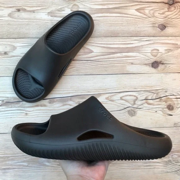 Жіночі шльопанці Crocs Mellow Recovery Slide Black (45-46, чорний) - зображення 8