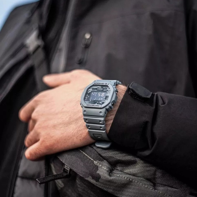 Чоловічий годинник Casio G-Shock DW-5600CA-2ER - изображение 6
