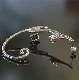 Серьга каф клипс на ухо кошка в виде кошки серебряный цвет - Фото 3 Серьга каф клипс на ухо кошка в виде кошки серебряный цвет - изображение 3