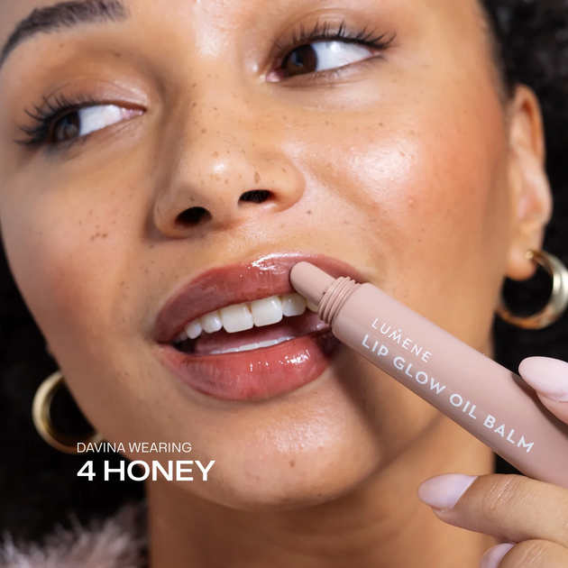 Balsam do ust Lumene Lip Glow z olejkiem 4 Honey 10 ml (6412600863741) - obraz 4