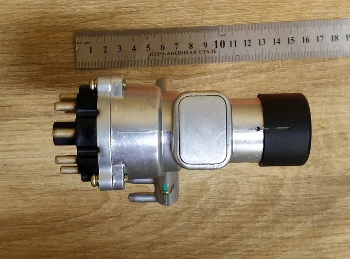 Замок зажигания AUTOTECHTEILE 100 5452 MERCEDES BUS 207-310 82