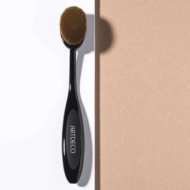 Овальная кисточка среднего размера Artdeco Medium Oval Brush Premium Quality (4052136068979) - изображение 4