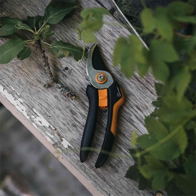 Sekator płaski Fiskars Solid P321 (1057162) - obraz 3