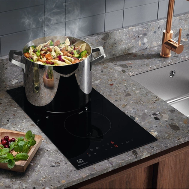 Варочная поверхность электрическая Electrolux LHR3233CK - изображение 5