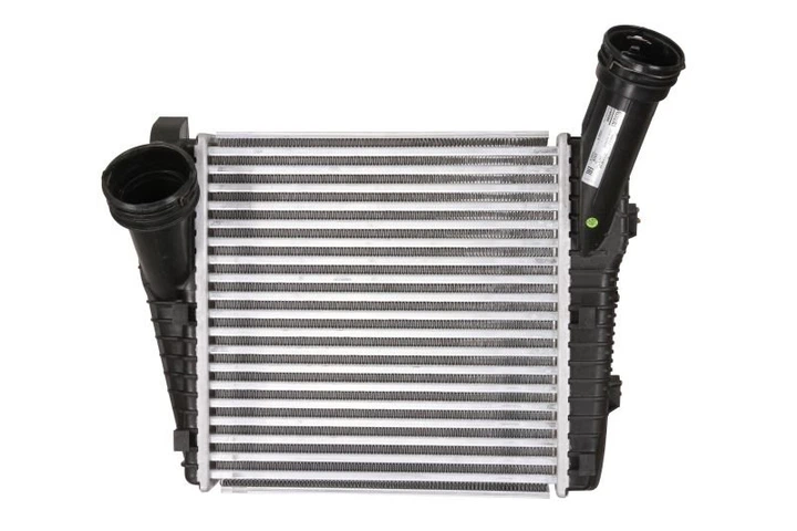 Интеркулер NISSENS 96611 Volkswagen Touareg; Porsche Cayenne; Audi Q7 95811064010, 95511064010, 7L6145804 - изображение 2