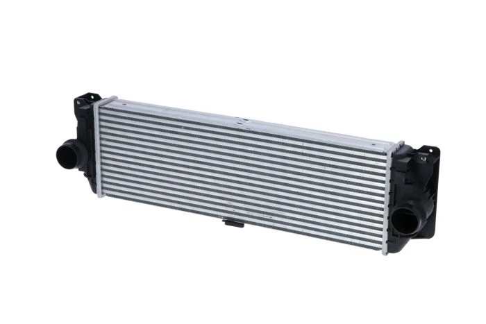 Интеркулер NRF 30505 Volkswagen Crafter; Mercedes Sprinter 2E0145804A, A9065010201, 9065010201 - изображение 2