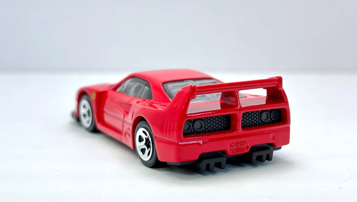 Машинка Базова Hot Wheels Ferrari F40 Competizione Exotics 1:64