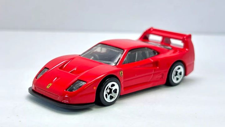 Машинка Базовая Hot Wheels Ferrari F40 Competizione Exotics 1:64