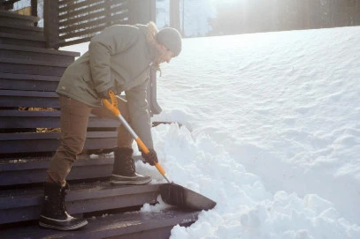 Лопата для прибирання снігу Fiskars SnowXpert (1062827) - зображення 3