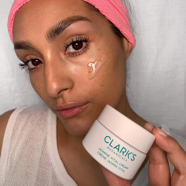 Розгладжуючий гель-крем для обличчя Clark's Botanicals Jasmine