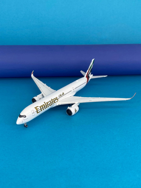 航空機・ヘリコプター Emirates Airbus A350-900 1:400 Модель самолета Airbus A350-900 Emirates 1:400 GeminiJets
