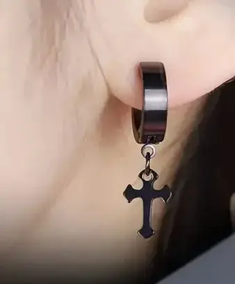 Серьги Spikes крест на одно ухо с крестиком черные из стали мужские 1шт - изображение 2