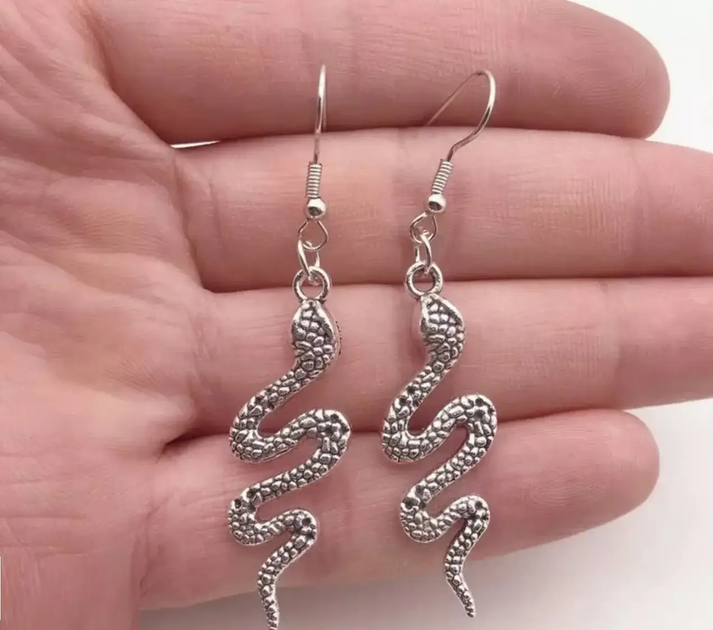 Серьги Snake змея в виде змеи на крючках серебряный цвет - изображение 2