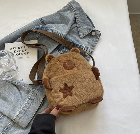 Сумка плюшевая Капибара Capybara с карманом через плечо кросс-боди