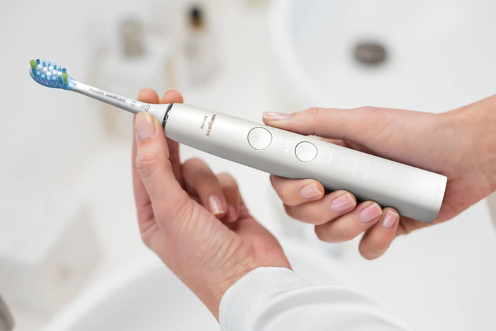 Stacja dentystyczna Philips Sonicare DiamondClean 9000 HX3886/41 - obraz 7