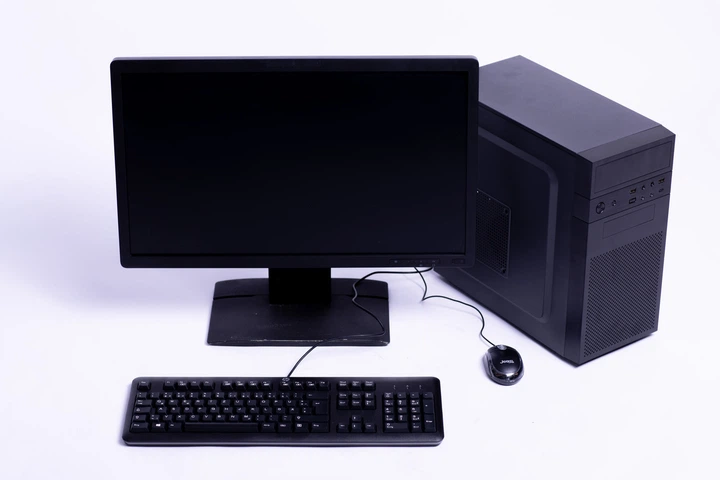 Компьютер в сборе, Intel Core i7 6700, 8 потоков, ОЗУ 8 ГБ, HDD 1000 ГБ, монитор 24" Б/У - изображение 4