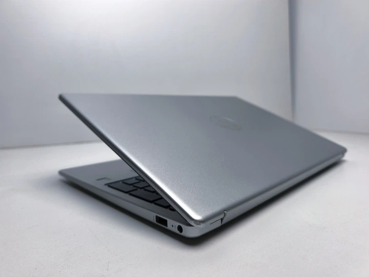 Ноутбук HP 15-fd0131 15.6 FHD Core i3-N305 8ядeр Ram 8GB SSD 256GB Intel UHD Graphics Б/У - изображение 6