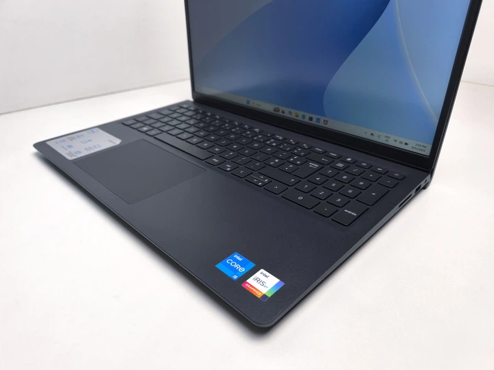 Ноутбук Dell Inspiron 15 3530 15.6 FHD 120Hz Core i5-1334U Ram 16GB SSD512GB Intel Iris Xe 11139 - Фото 4 Ноутбук Dell Inspiron 15 3530 15.6 FHD 120Hz Core i5-1334U Ram 16GB SSD512GB Intel Iris Xe 11139 - зображення 4
