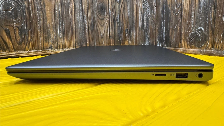 Windowsノート本体 Dell Vostro 7590 Core i7-9750H GTX 1650 Ноутбук Dell Vostro 7590 (15.6
