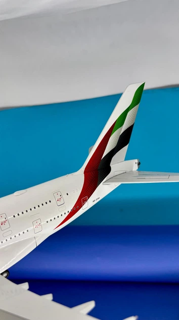 Модель самолета Металлическая Airbus A380-800 Emirates 1:200